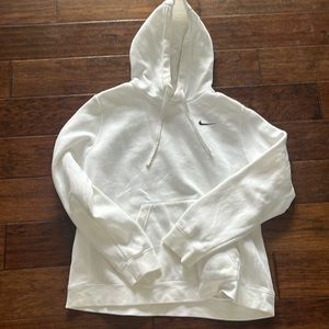 Women’s Nike hoodie.  White.  Size XL.   EUC.
